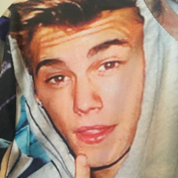 Vintage Justin Bieber Fan TShirt, Retro Poly Knit Covered in Color Photos, Sz. L - Picture 4 of 8